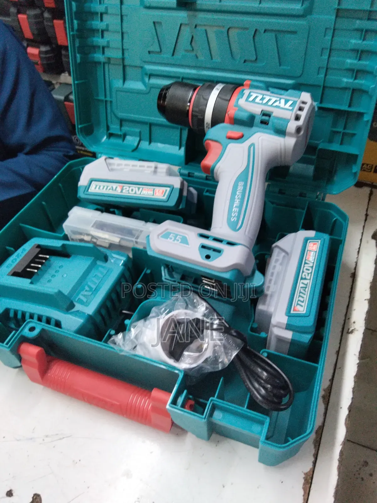 Brushless Total Drill 20v /Rechargeable