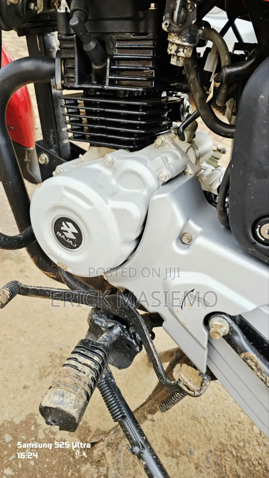 Bajaj Boxer 150 UG 2026 Red