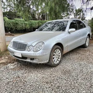 Mercedes-Benz E200 2003 Silver