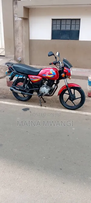 Bajaj Boxer 2021 Red