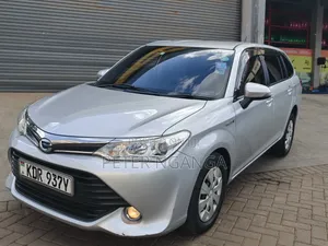 Toyota Corolla Fielder 1.5 Hybrid FWD 2017 Silver