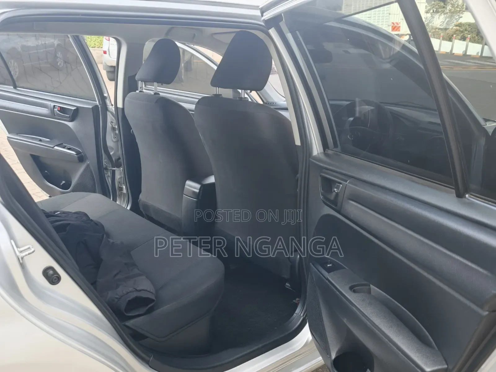 Toyota Corolla Fielder 1.5 Hybrid FWD 2017 Silver