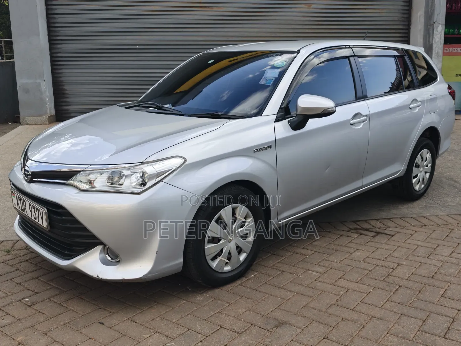Toyota Corolla Fielder 1.5 Hybrid FWD 2017 Silver