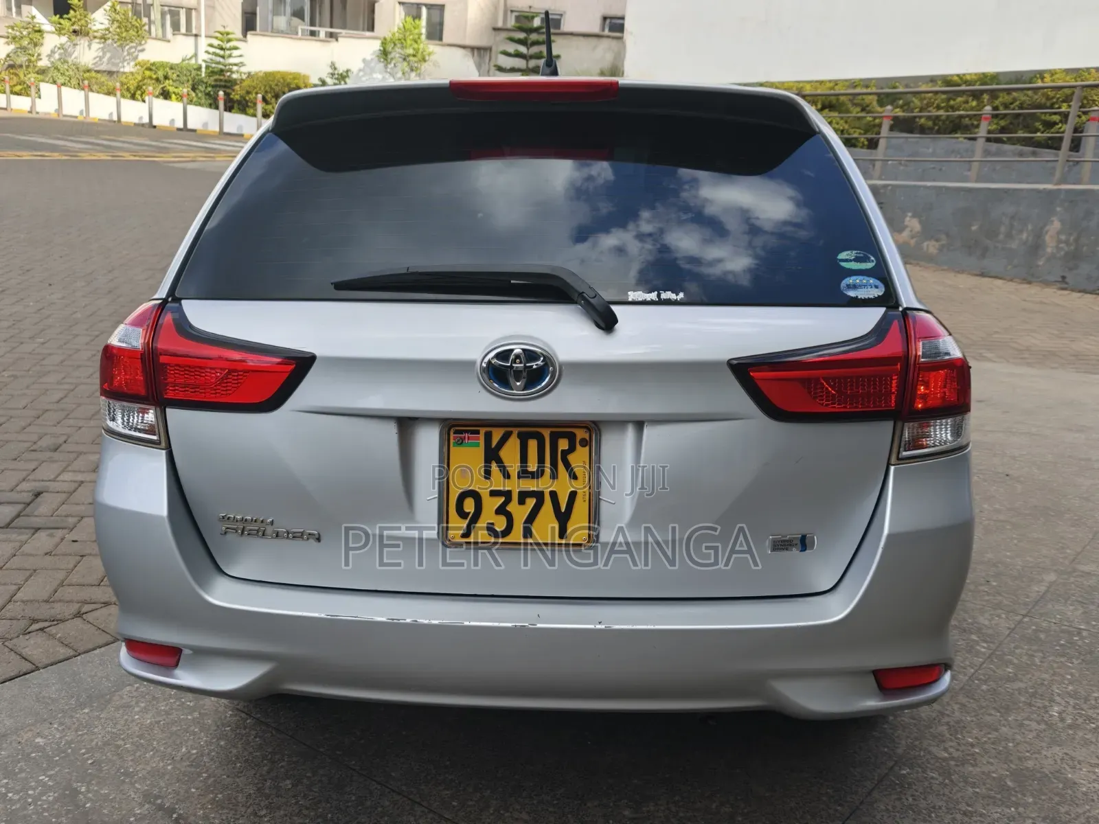 Toyota Corolla Fielder 1.5 Hybrid FWD 2017 Silver