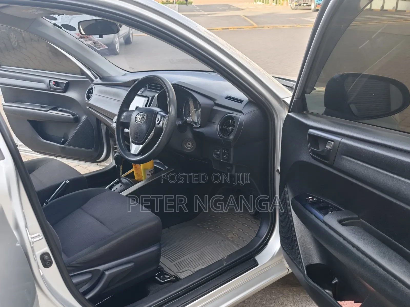 Toyota Corolla Fielder 1.5 Hybrid FWD 2017 Silver