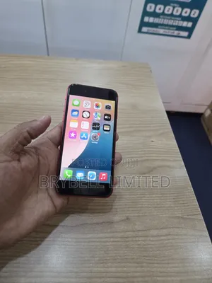 Apple iPhone SE (2020) 64 GB Red