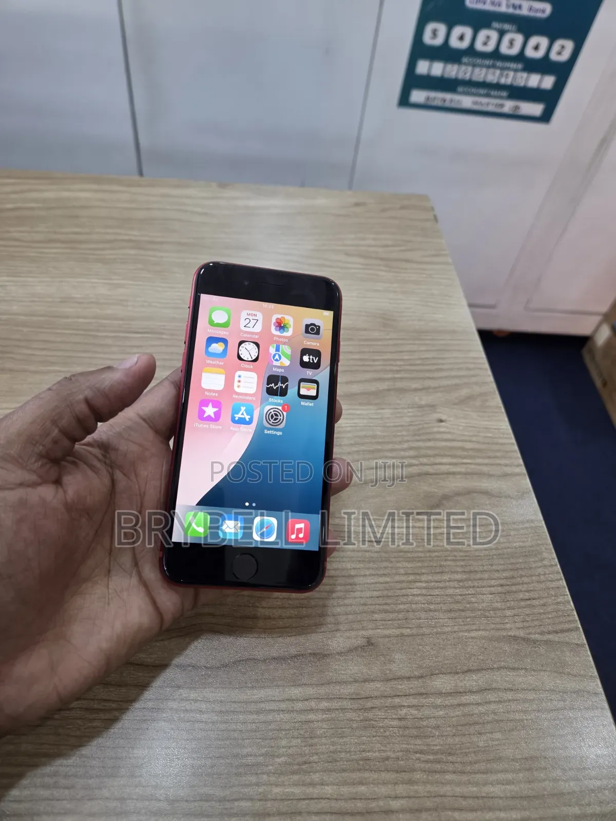 Apple iPhone SE (2020) 64 GB Red
