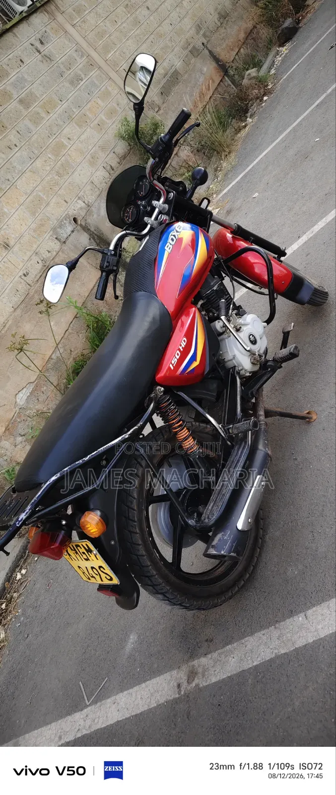 Bajaj Boxer 150 UG 2026 Red