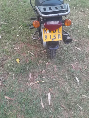 Bajaj Boxer 2017 Red