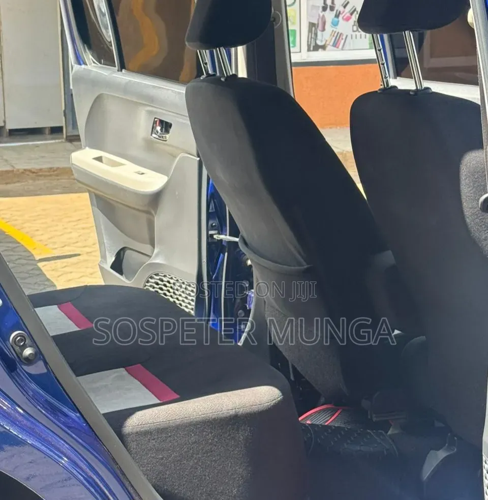 Daihatsu Boon 2018 Blue