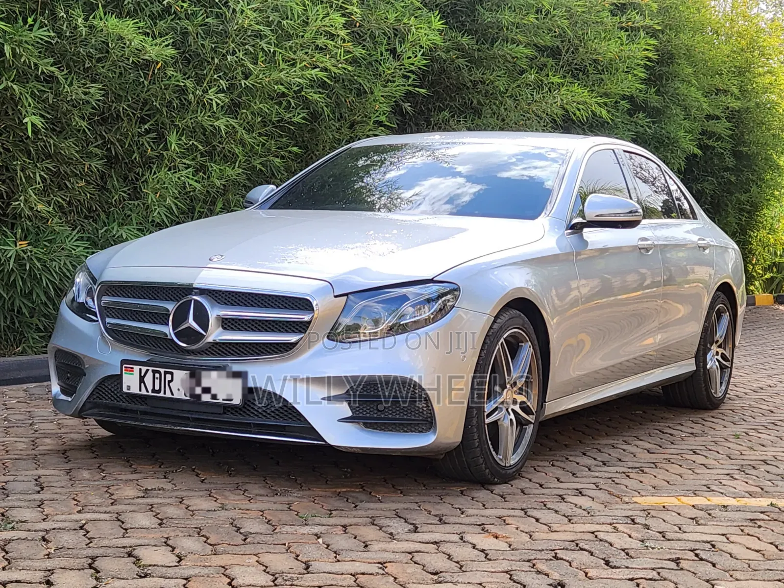 Mercedes-Benz E200 2016 Silver