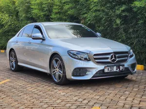 Mercedes-Benz E200 2016 Silver