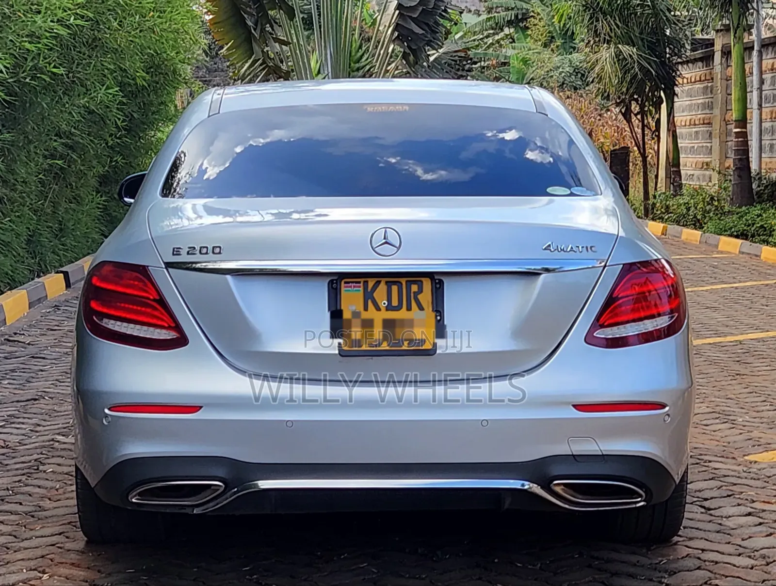 Mercedes-Benz E200 2016 Silver