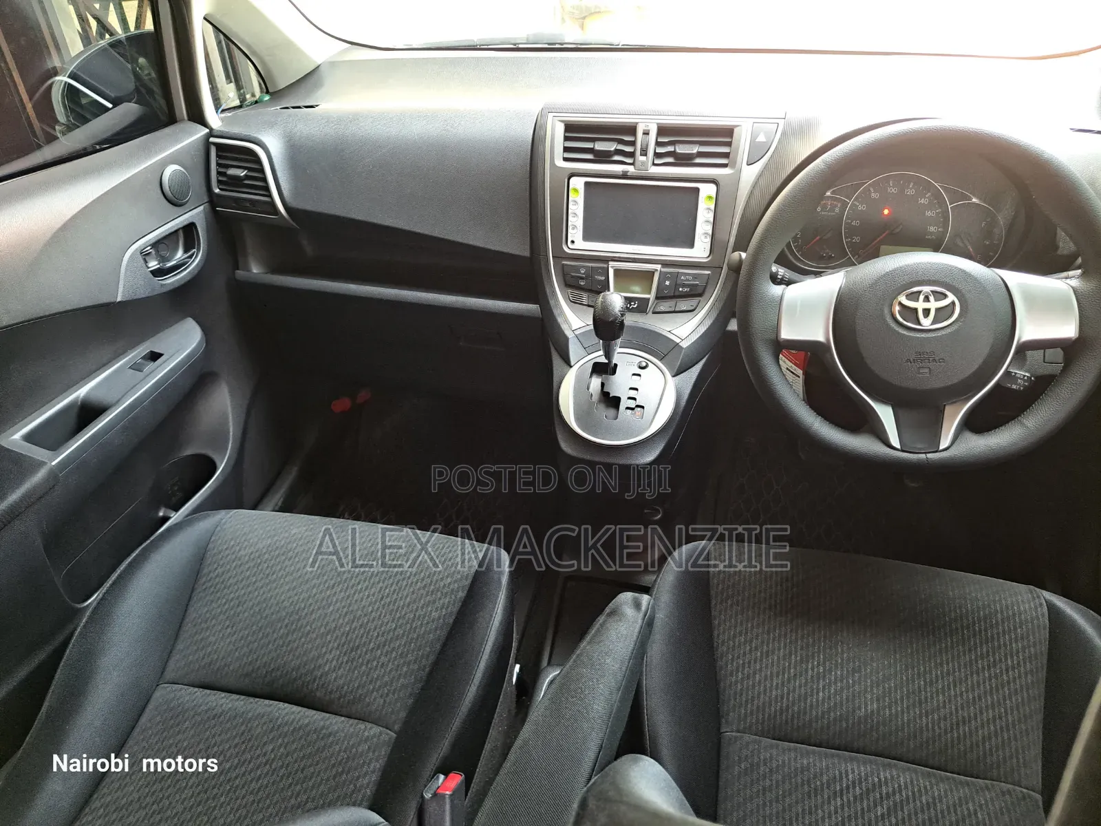 Toyota Ractis 2011 Silver