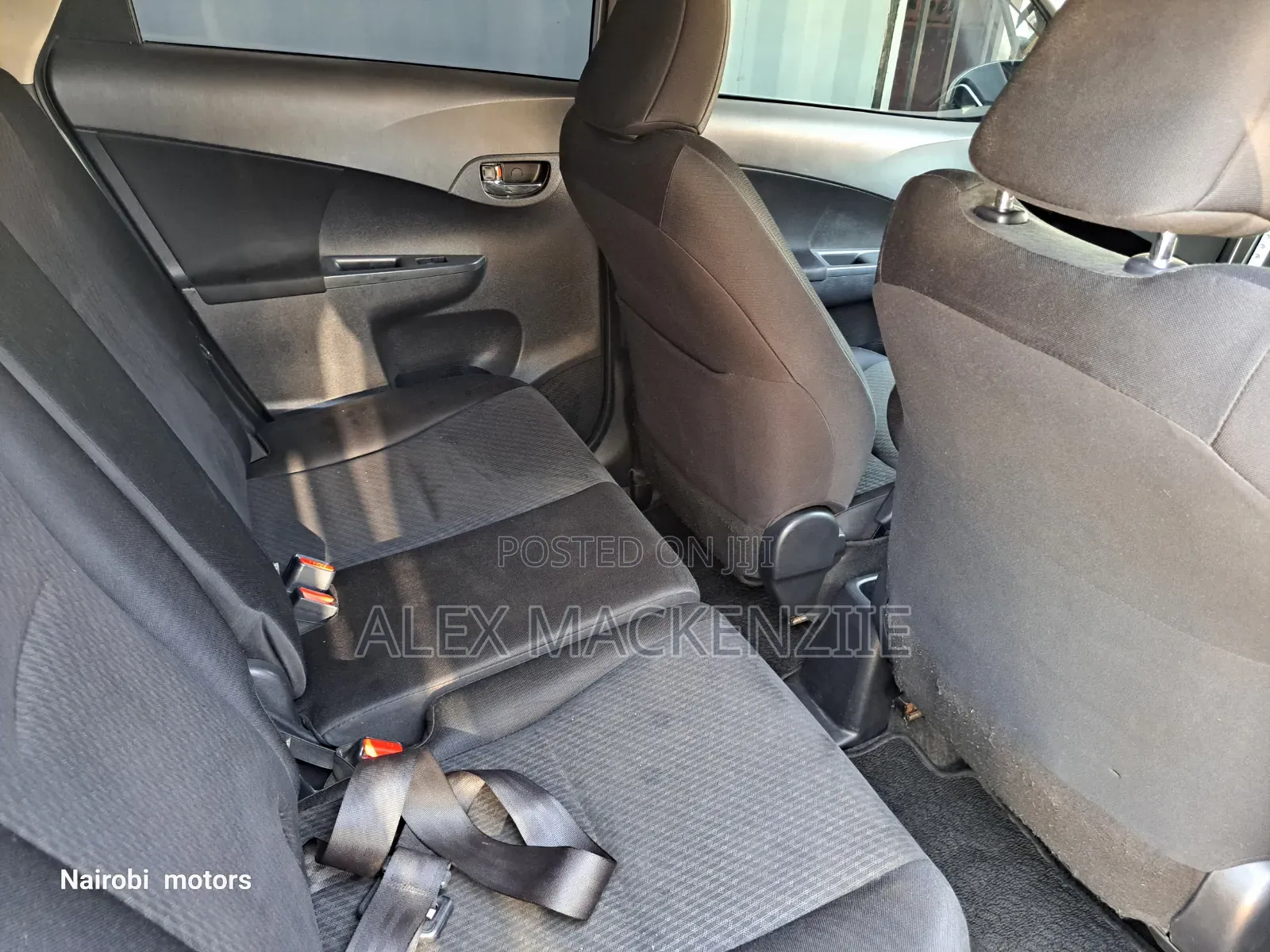 Toyota Ractis 2011 Silver