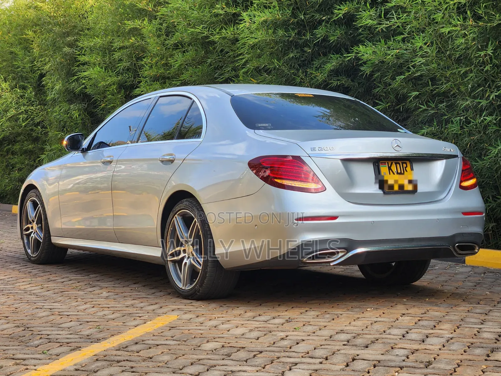 Mercedes-Benz E200 2016 Silver