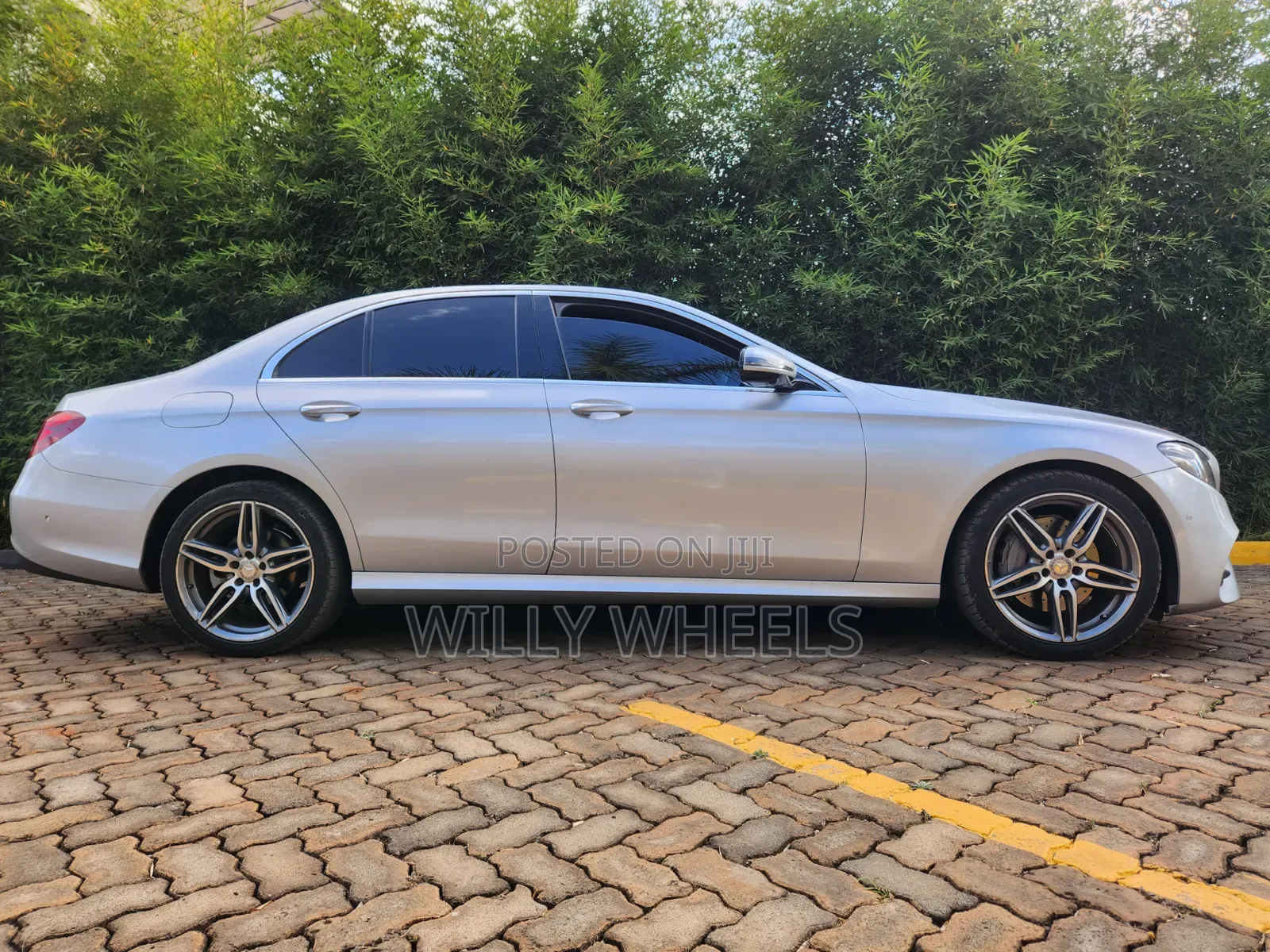 Mercedes-Benz E200 2016 Silver