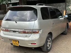 Toyota Gaia 2004 Silver