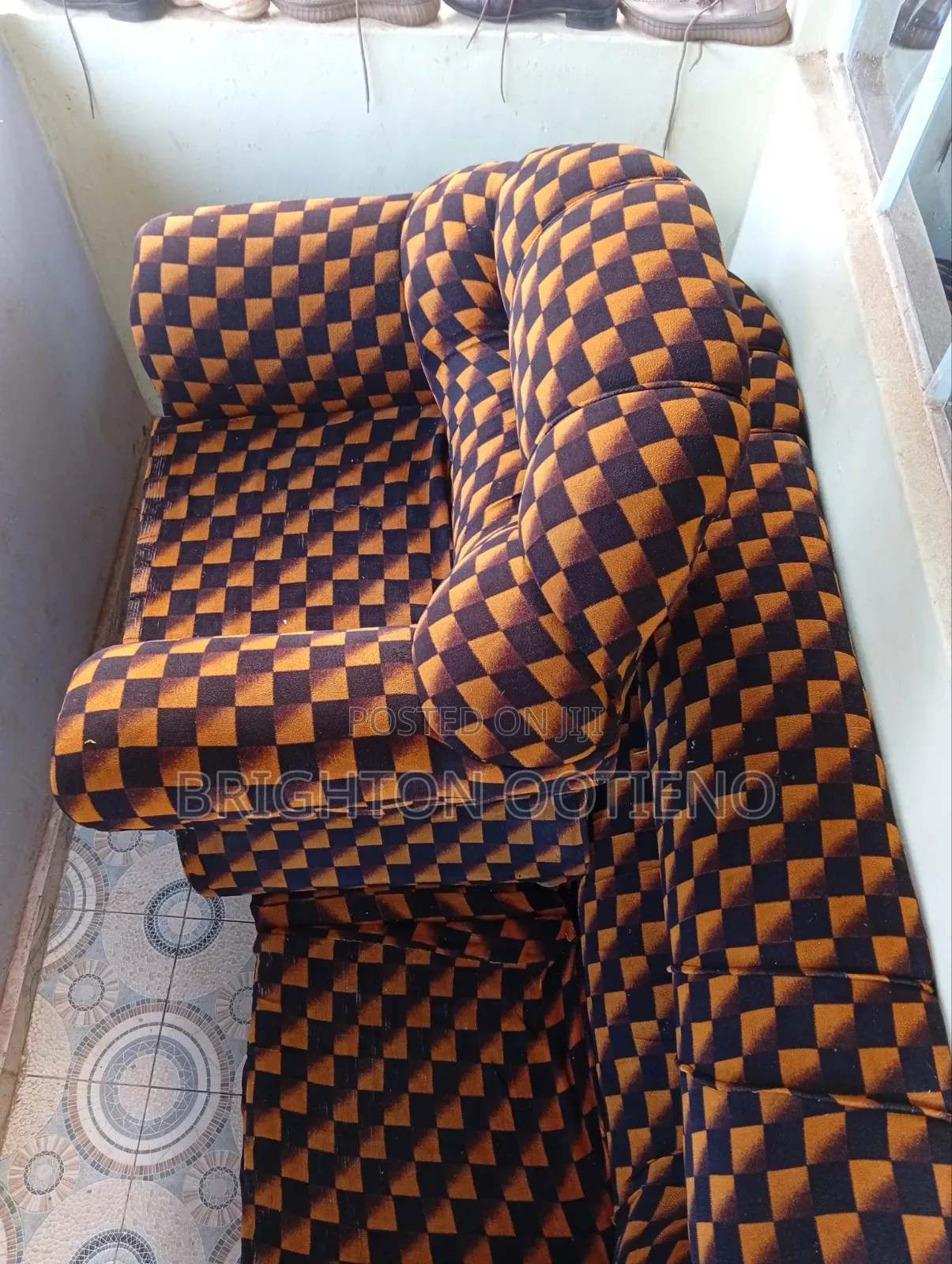 Selling a Sofa Sets