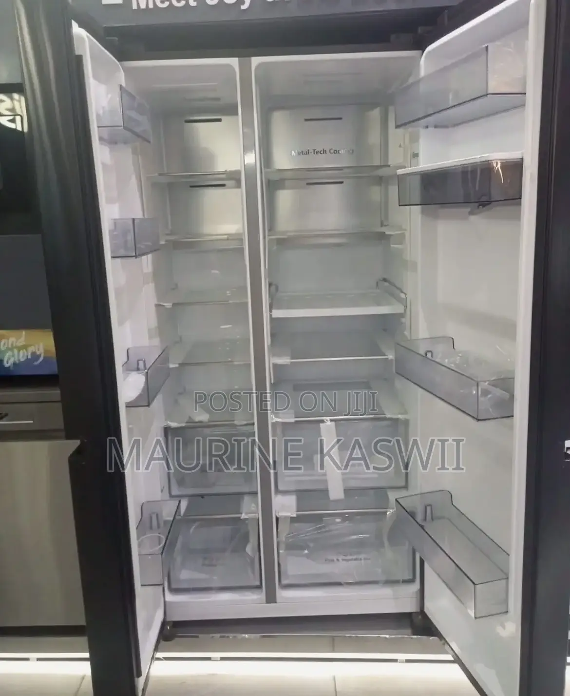 Hisense Ref668dr Side by Side Fridge Featuring Black Finish 549l