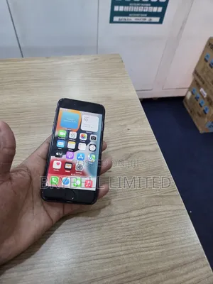 Apple iPhone 7 32 GB Black