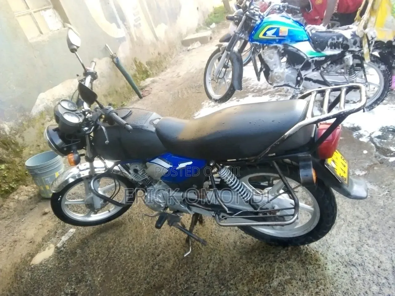 TVS HLX 125 2020 Blue