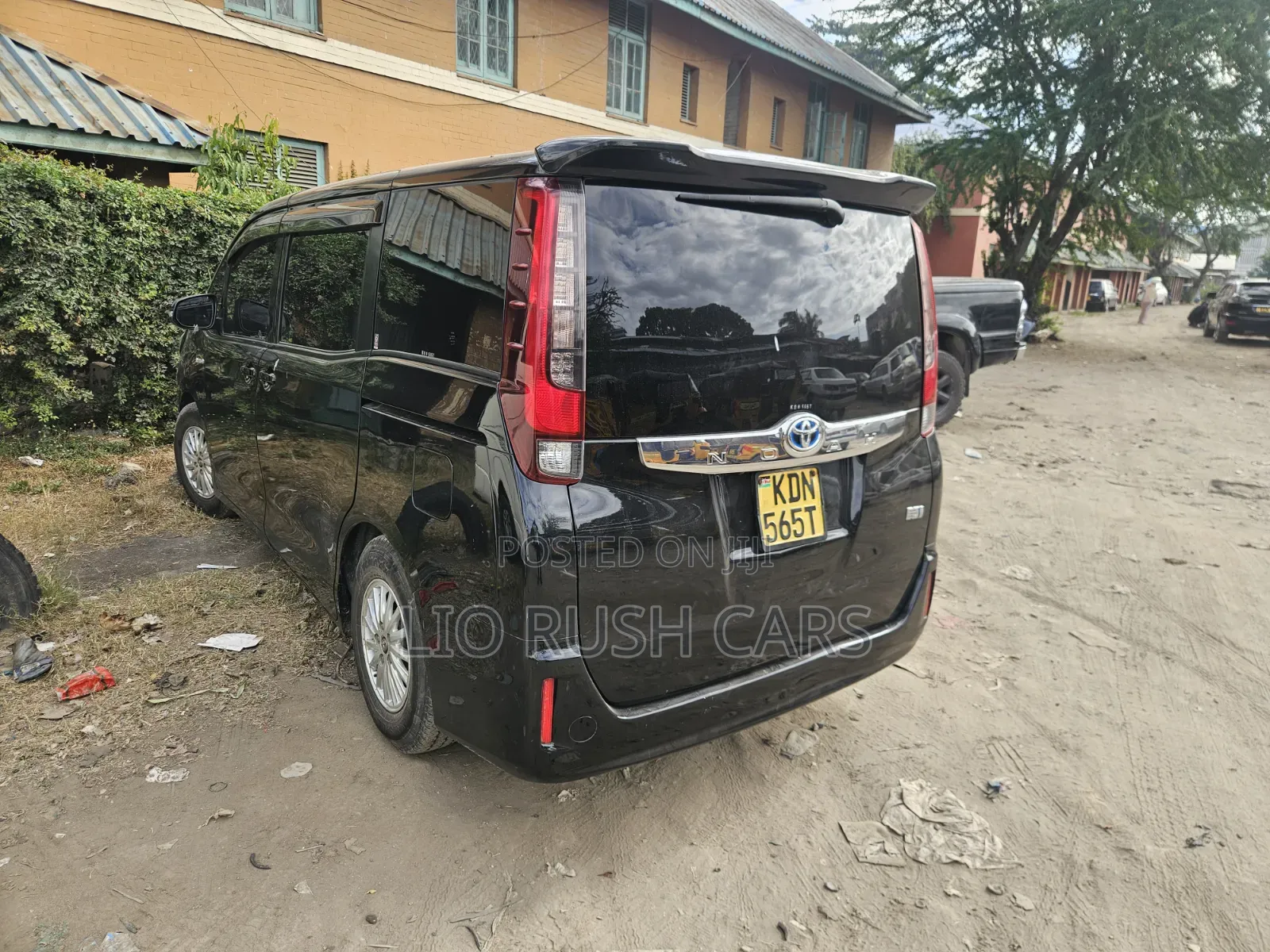 Toyota Noah 2017 Black