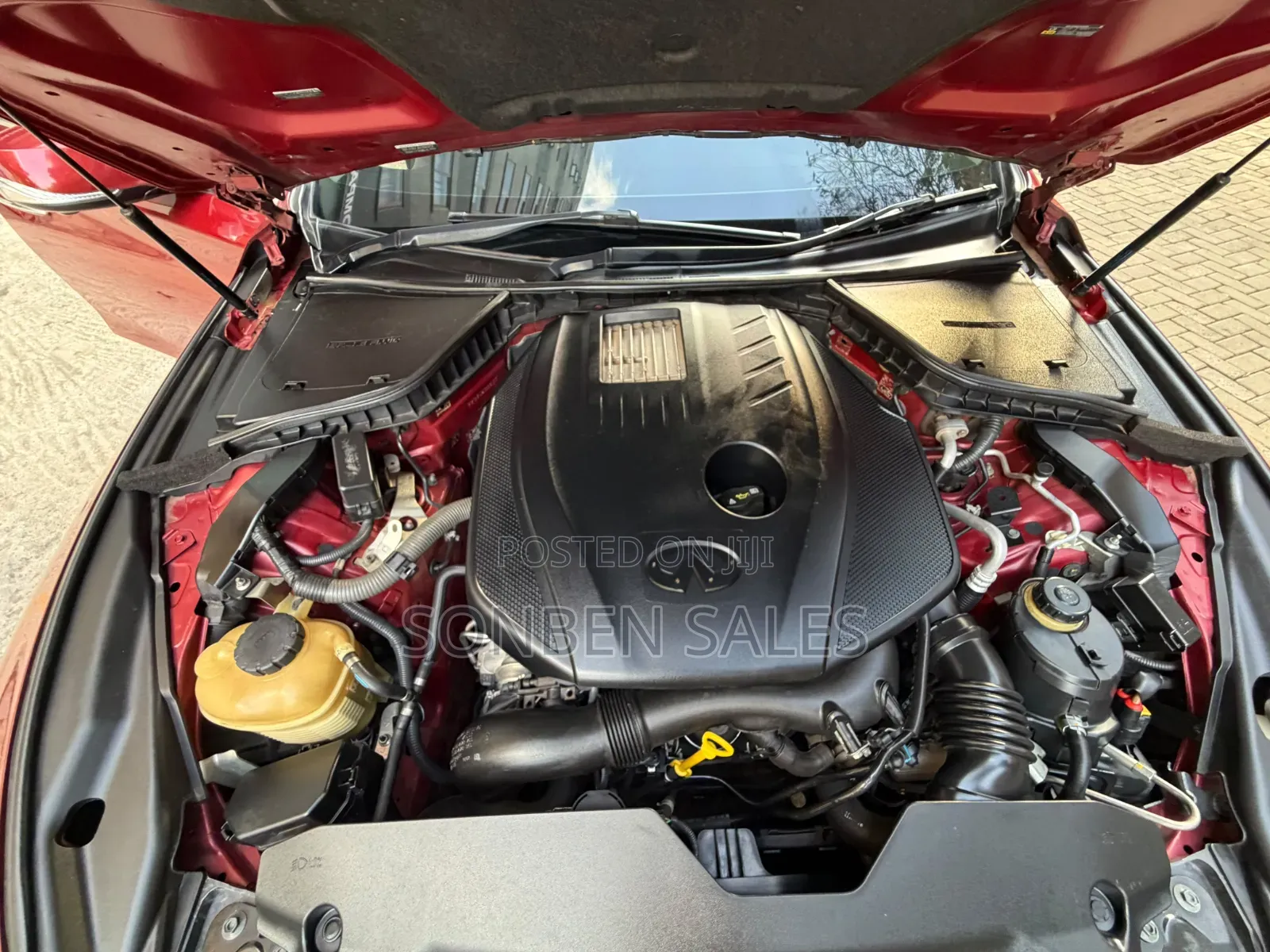 Nissan Skyline 2016 Red