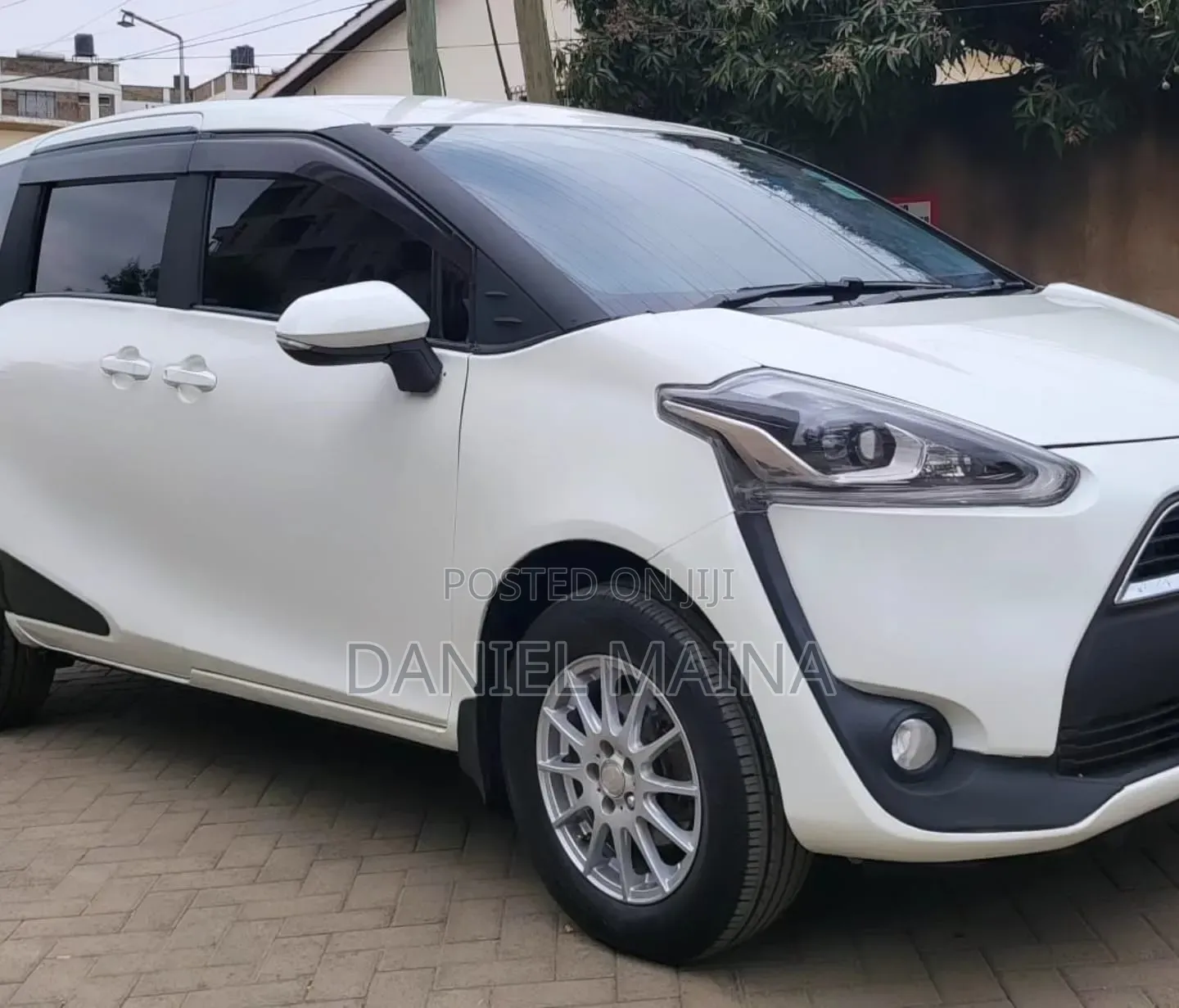 Toyota Sienta 2017 White