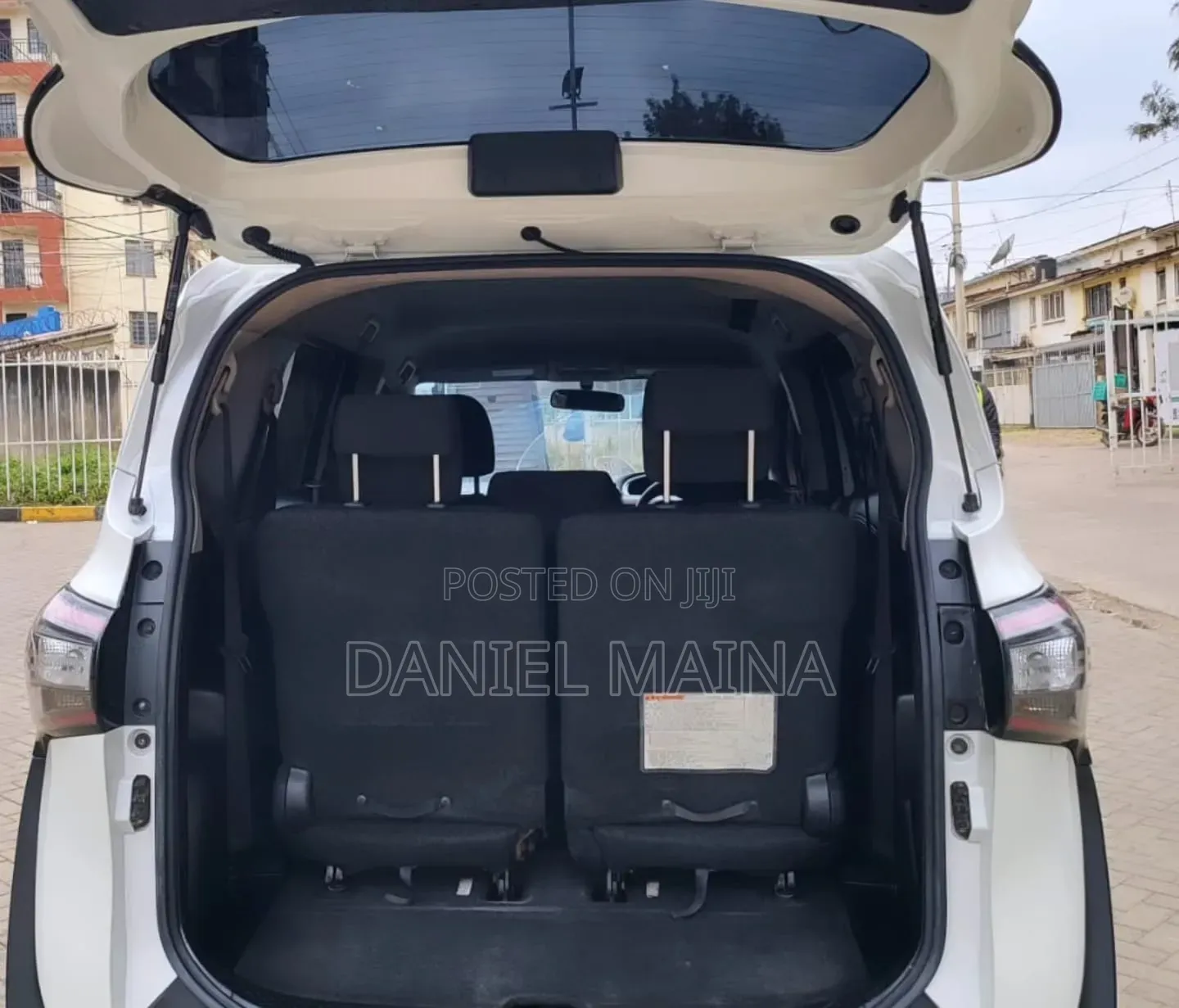Toyota Sienta 2017 White