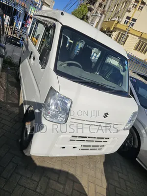 Suzuki Every 2019 White