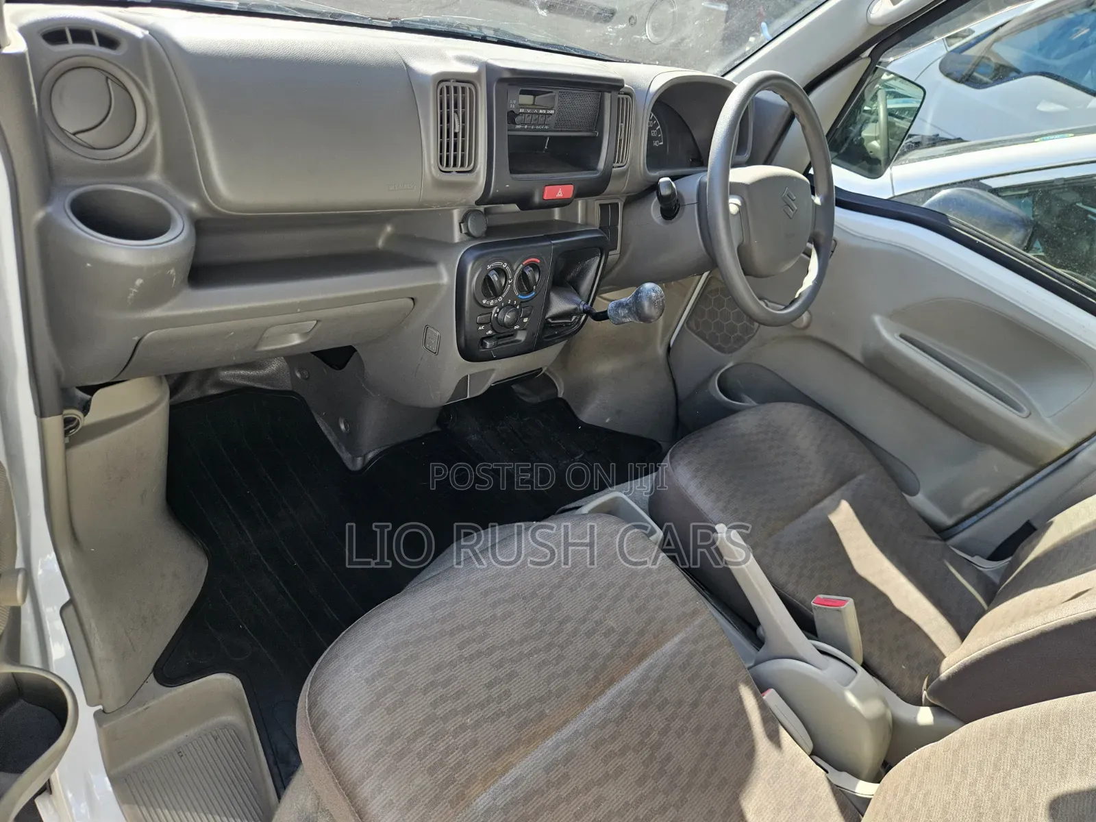 Suzuki Every 2019 White