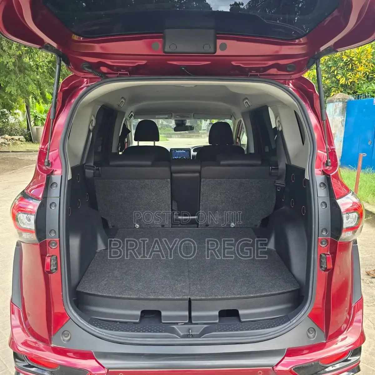 Toyota Sienta 2019 Maroon