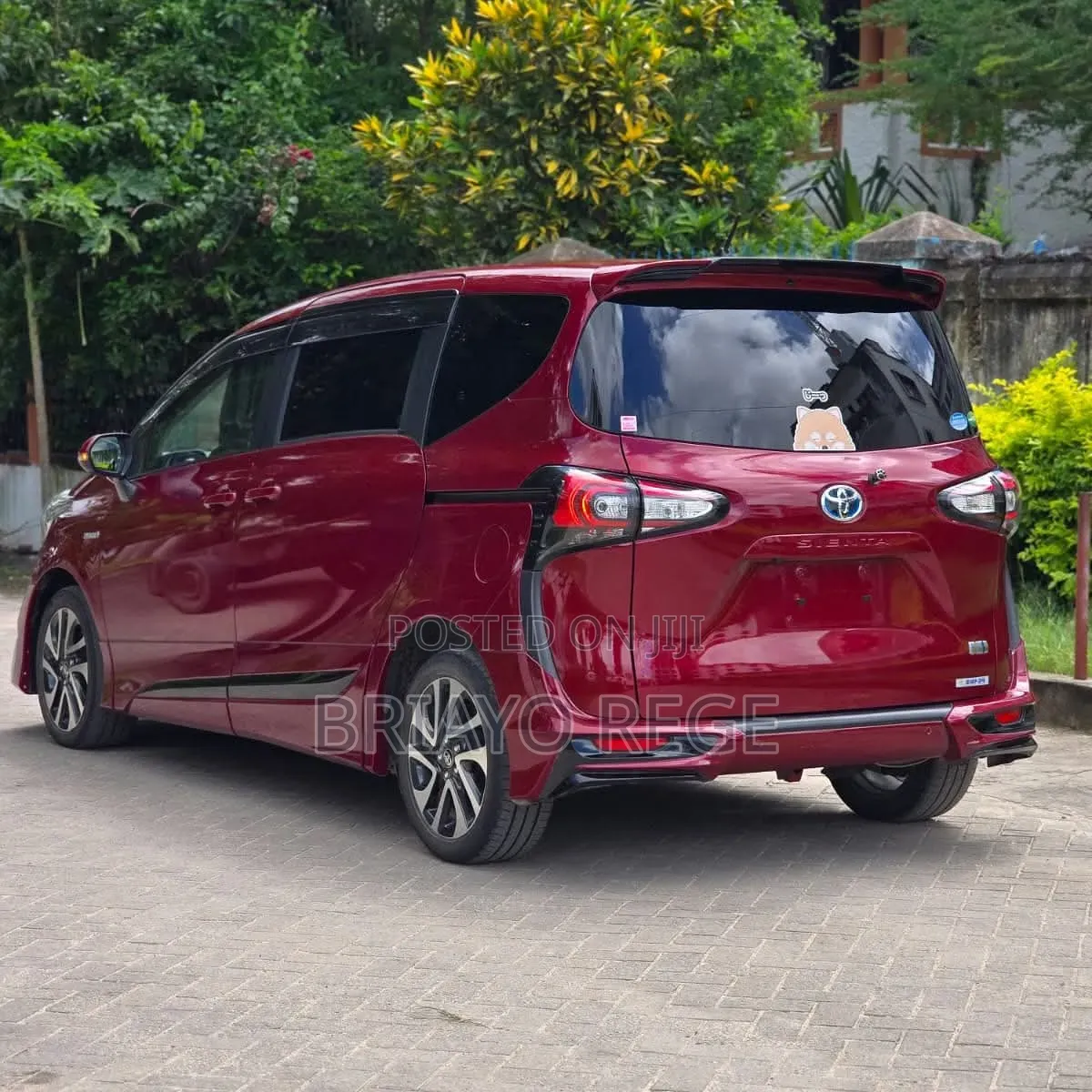 Toyota Sienta 2019 Maroon