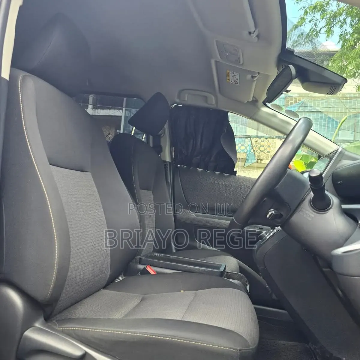 Toyota Sienta 2019 Maroon