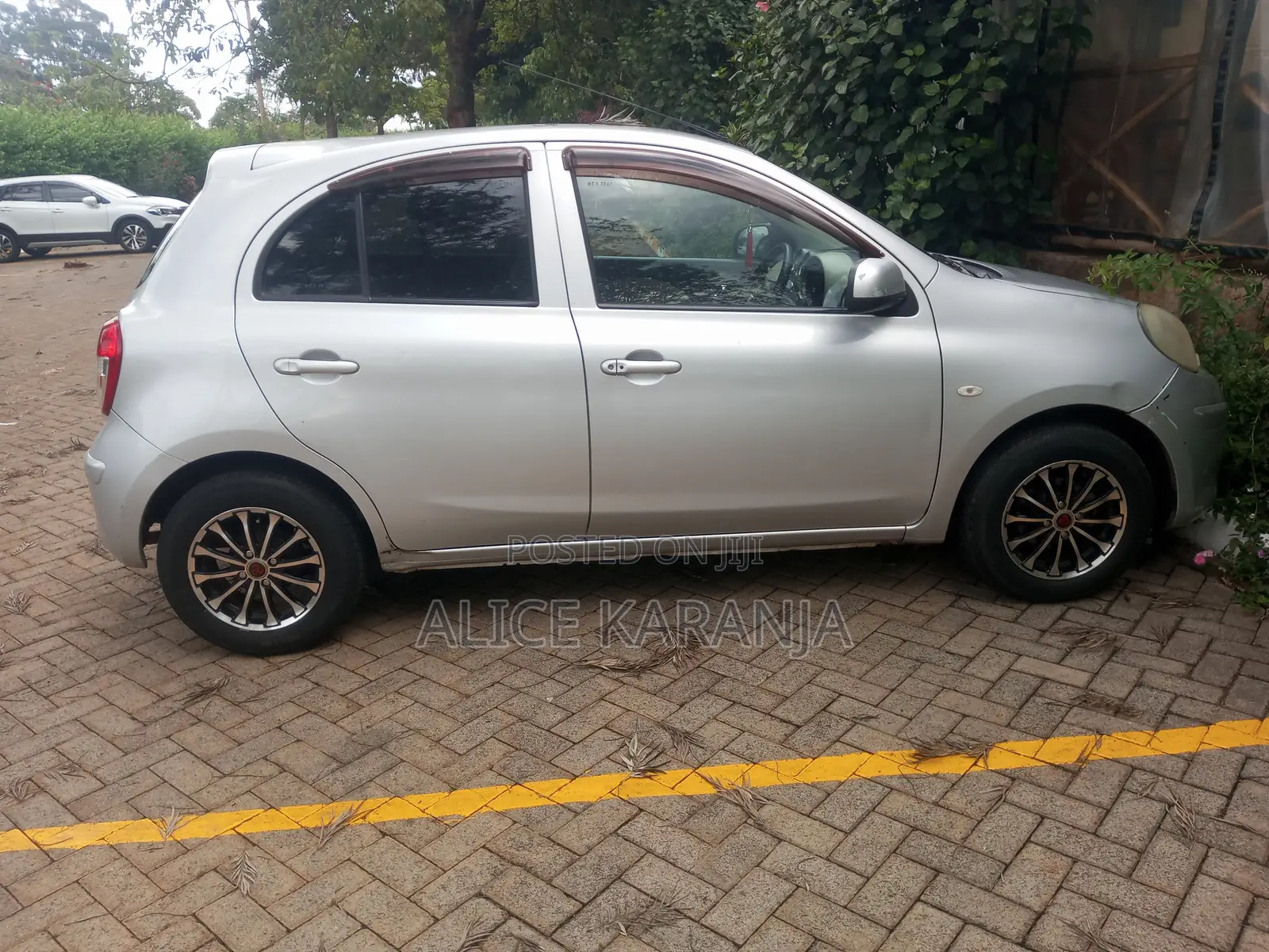 Nissan March 2012 Silver