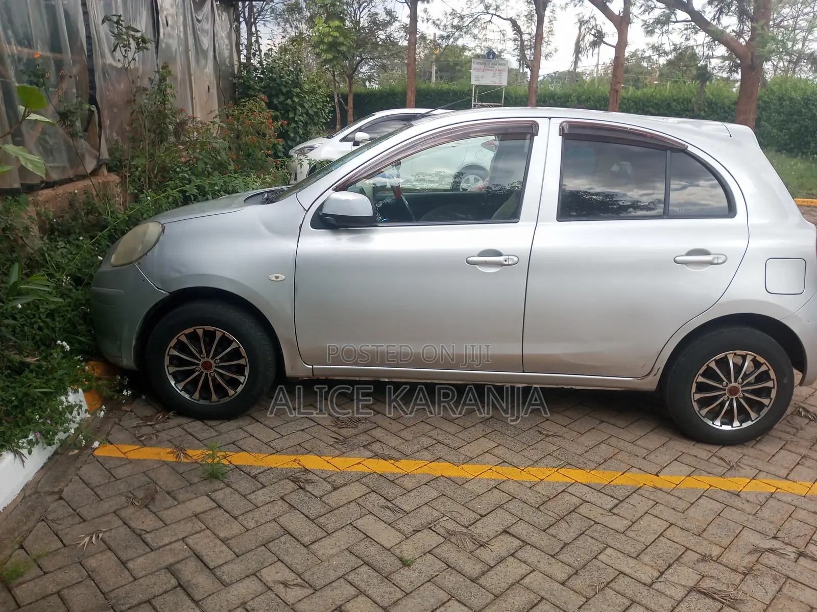 Nissan March 2012 Silver