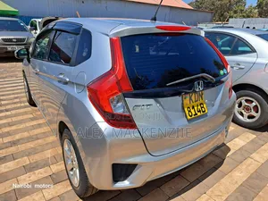 Honda Fit 2016 Silver