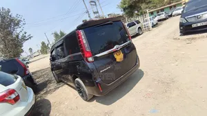 Toyota Esquire 2018 Black