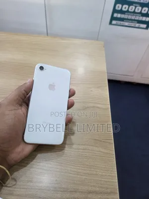 Apple iPhone 8 64 GB White
