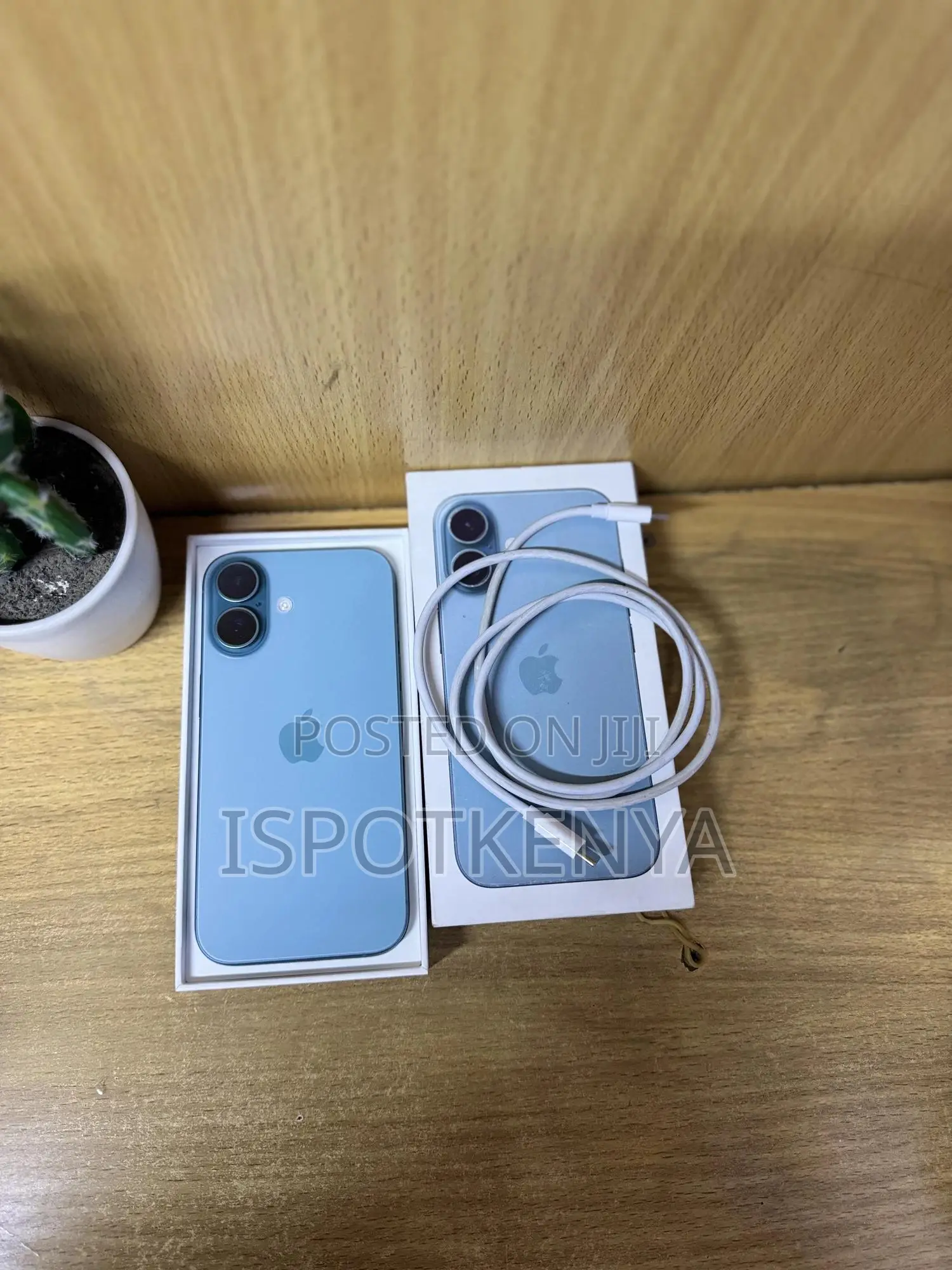 Apple iPhone 16 128 GB Green