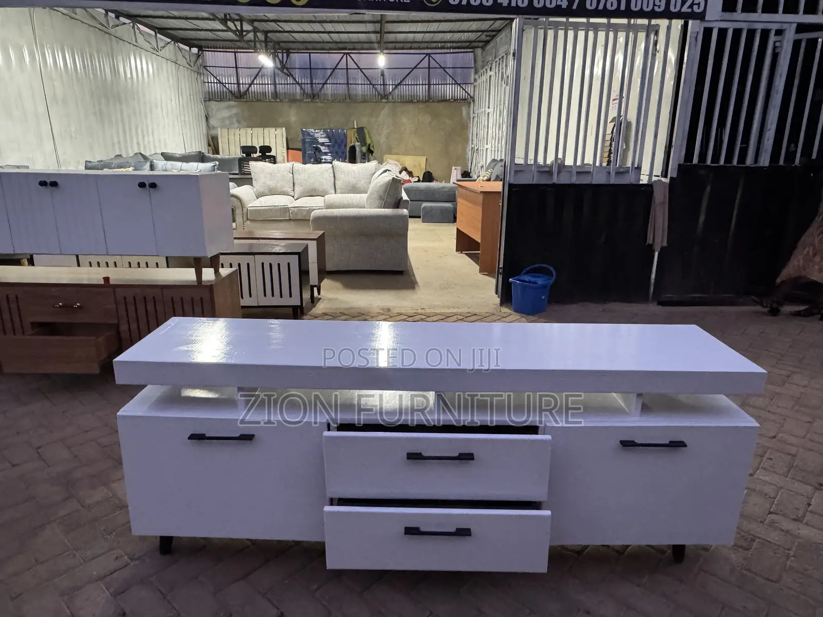 White Modern Executive TV Stand