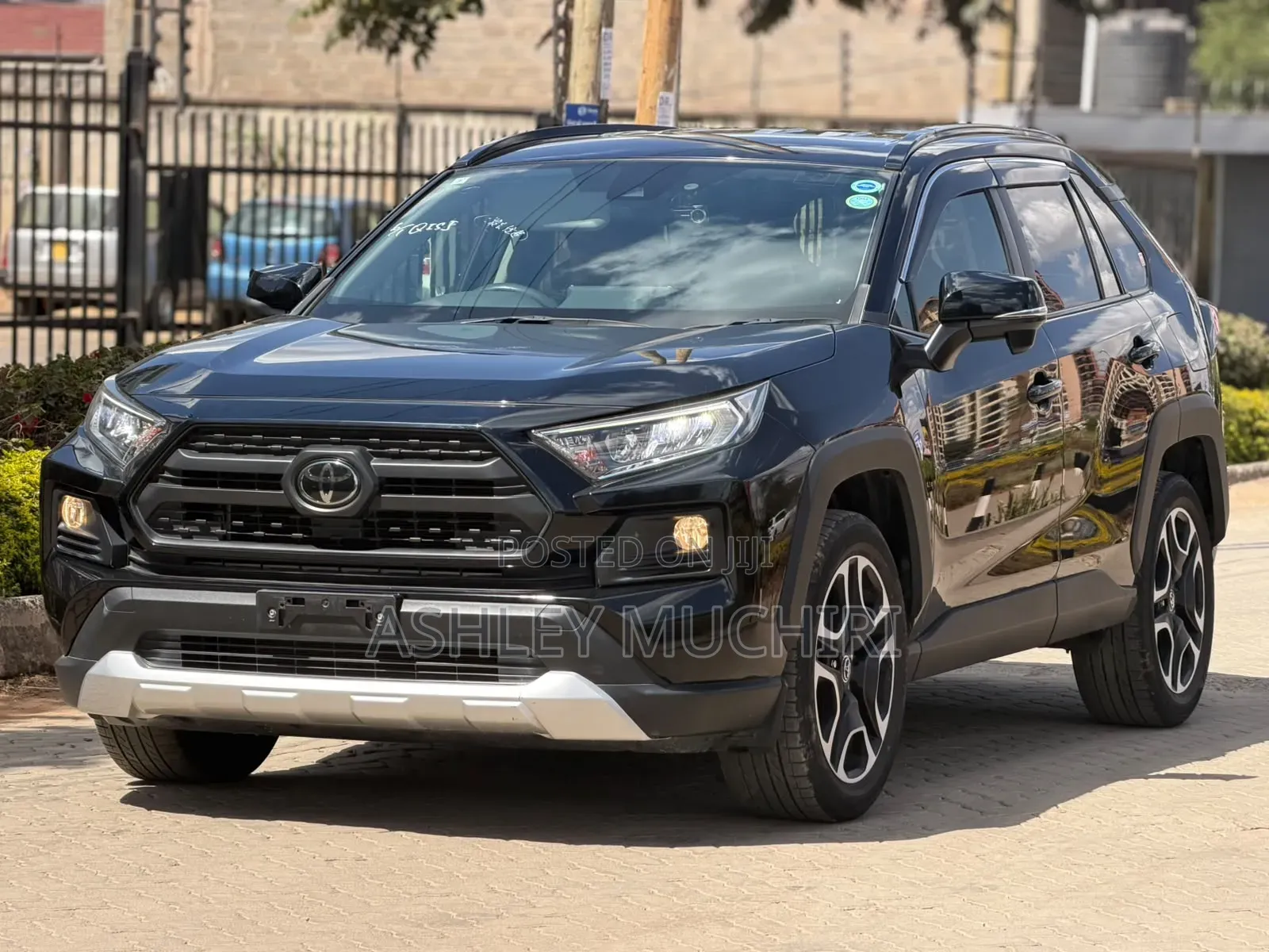 Toyota RAV4 2019 Blue