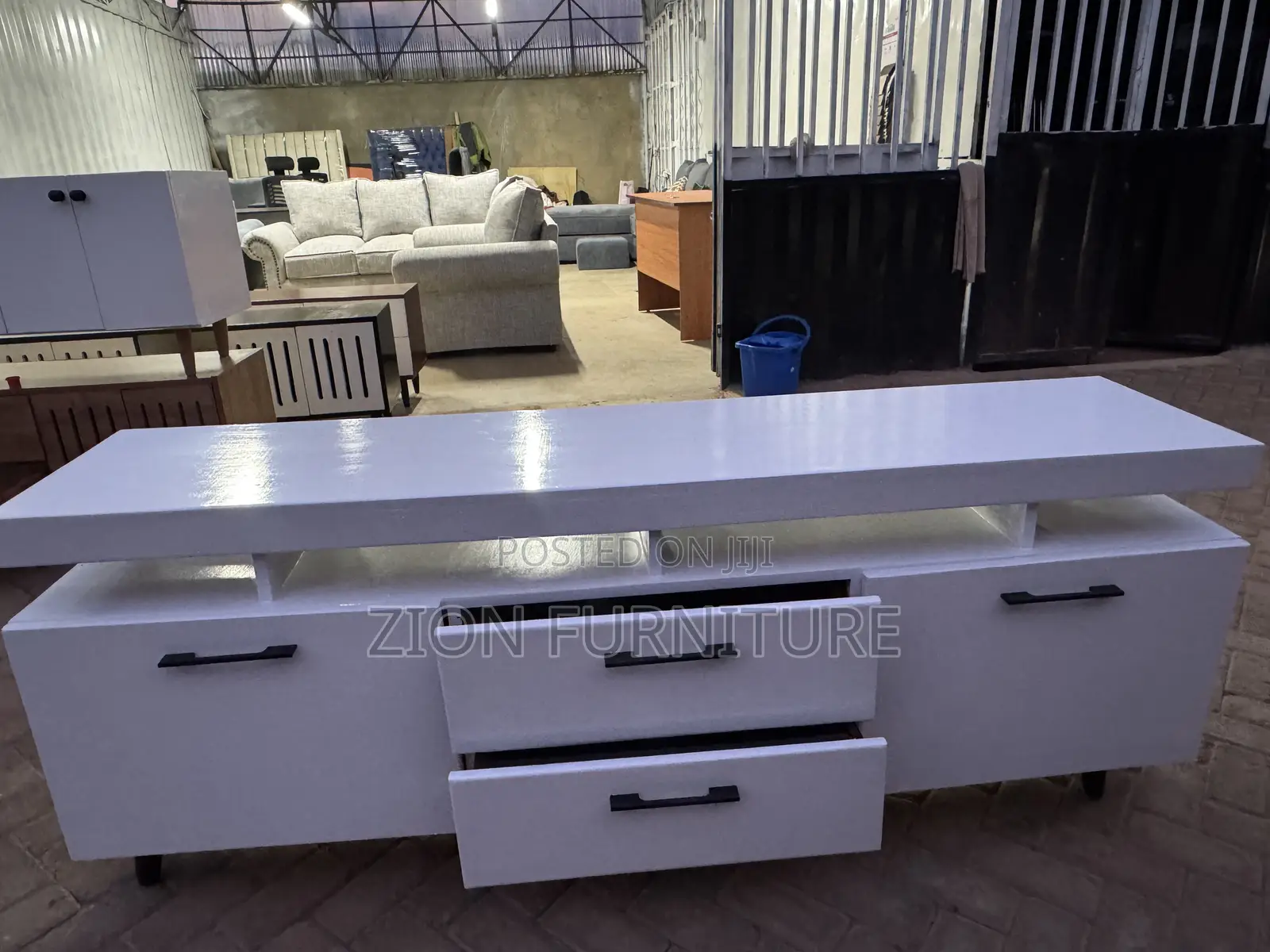 White Modern Executive TV Stand