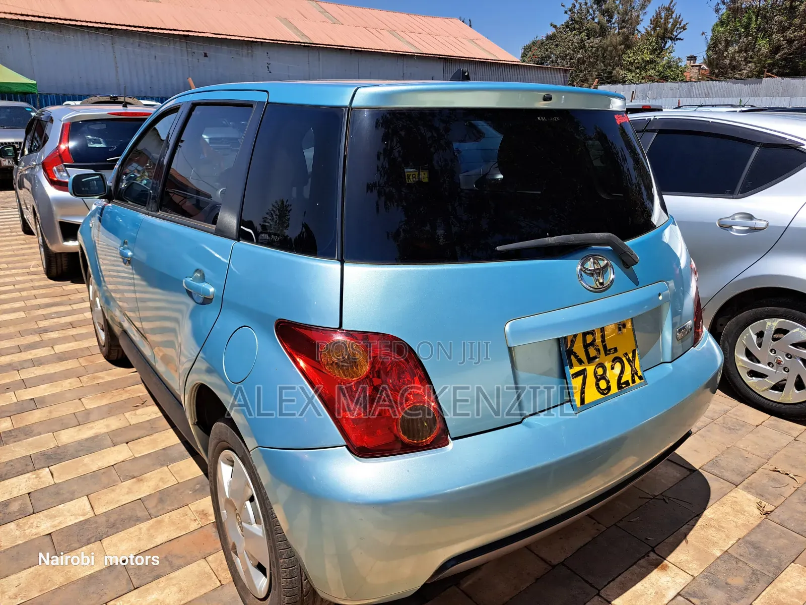 Toyota IST 2003 Silver