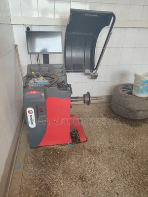 Fast Balancing Cycle Heavy Duty Wheel Balancer S909 Sunshine Italy
