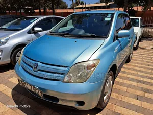 Toyota IST 2003 Silver