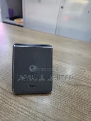Motorola Razr 2024 256 GB Gray