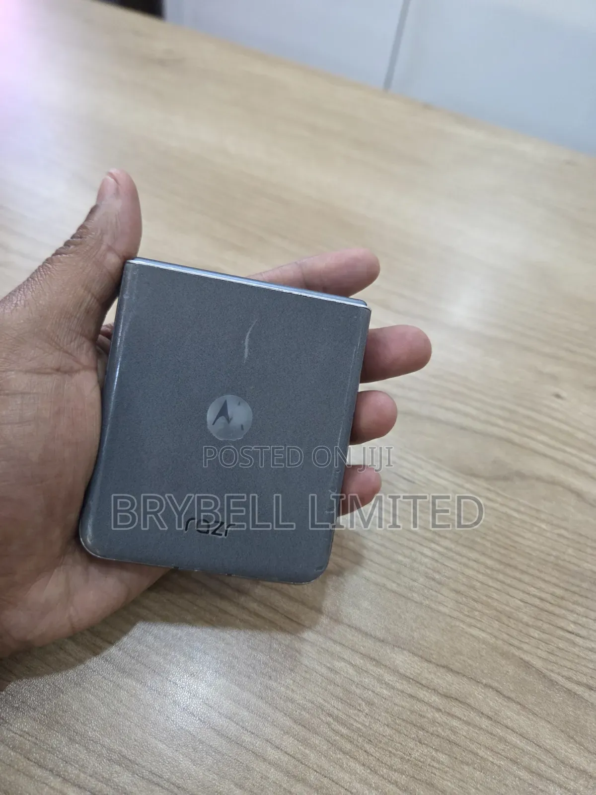 Motorola Razr 2024 256 GB Gray