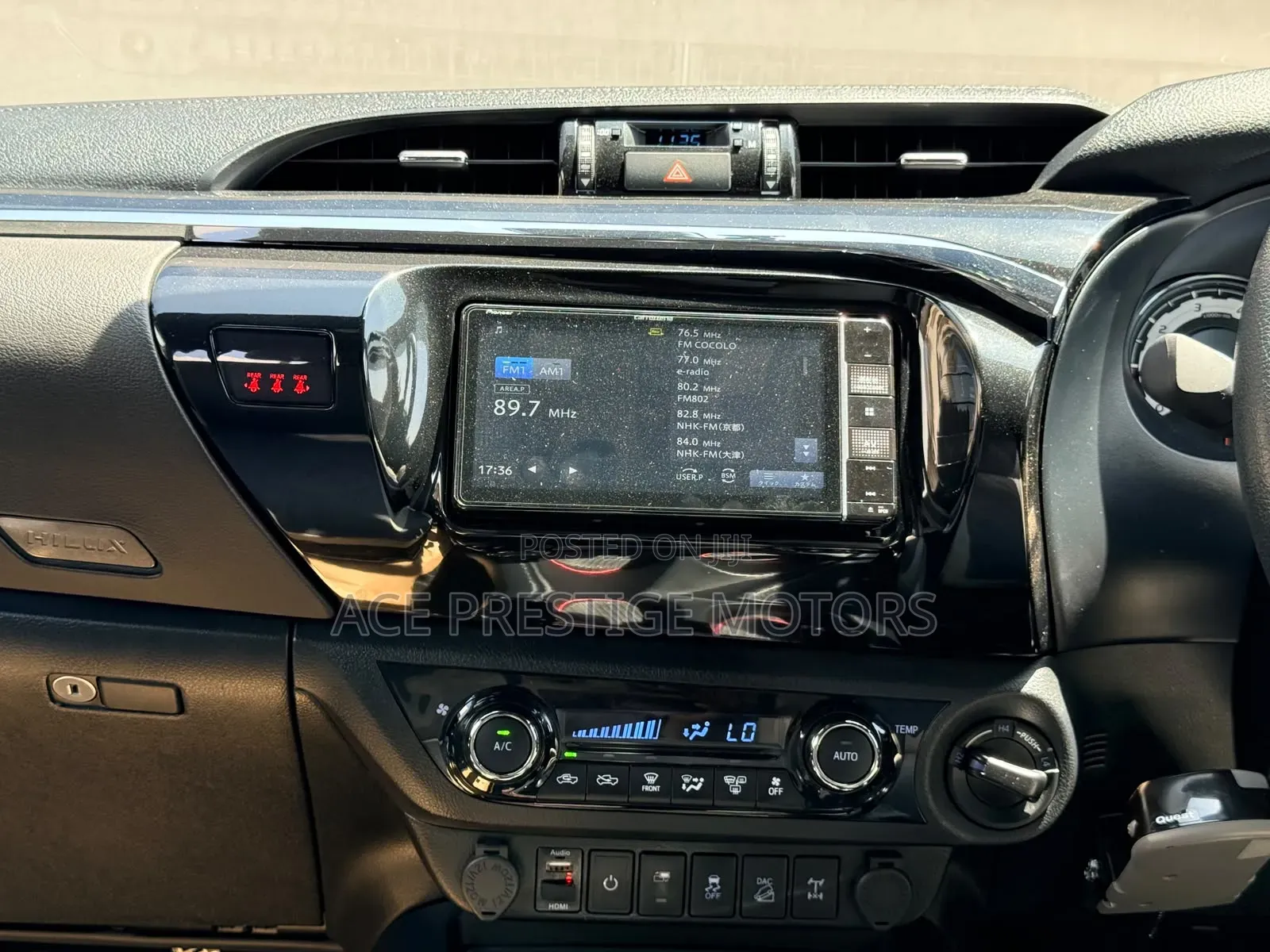 Toyota Hilux 2019 Blue